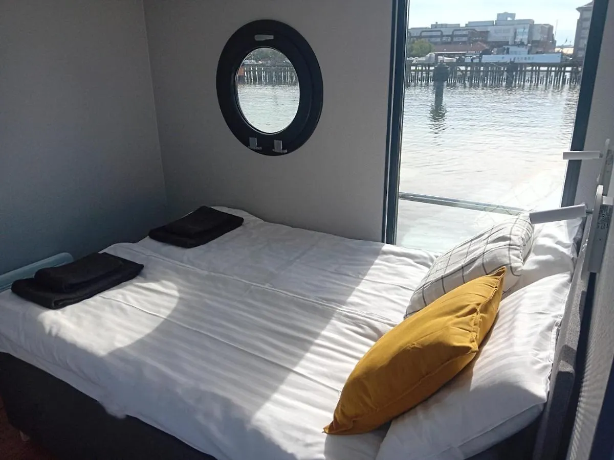 Molloesund - Hausboot Im Herzen Von Goeteborg Hotel Botel Gothenburg